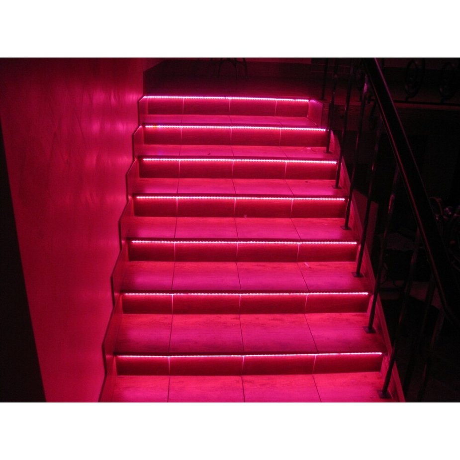 Лестница цветная подсветка