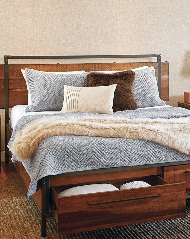 Спальня Ashley Furniture Juararo