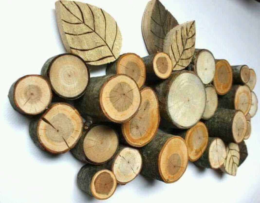 Wooden ru. Изделия из срезов дерева. Спилы дерева для декора. Срез дерева для декора. Из спилов дерева.