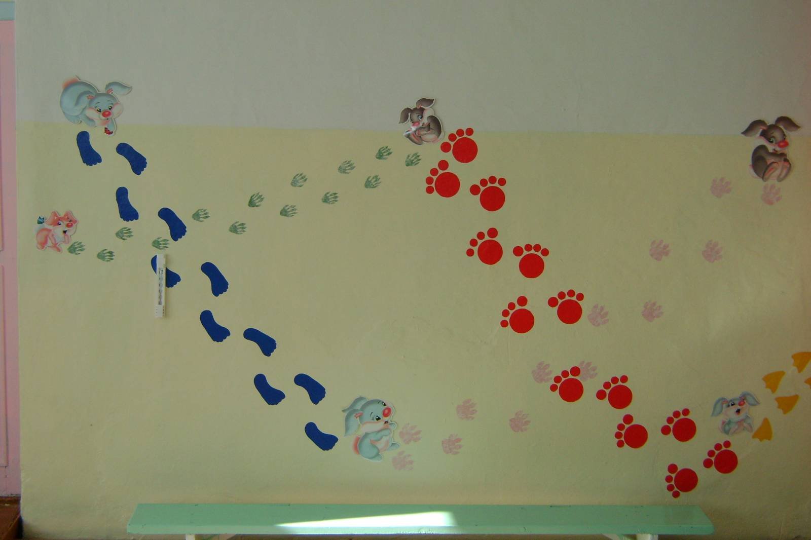 Оформление группы стены. Украшение стен в ДОУ. Украсить стену в детском саду. Декорация стен в детском саду. Декорирование стен в детском саду.