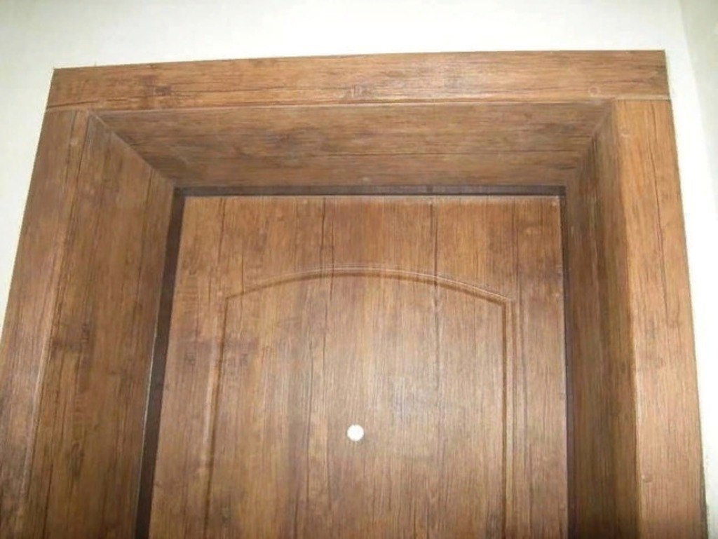 обшивка межкомнатных дверей панелями мдф