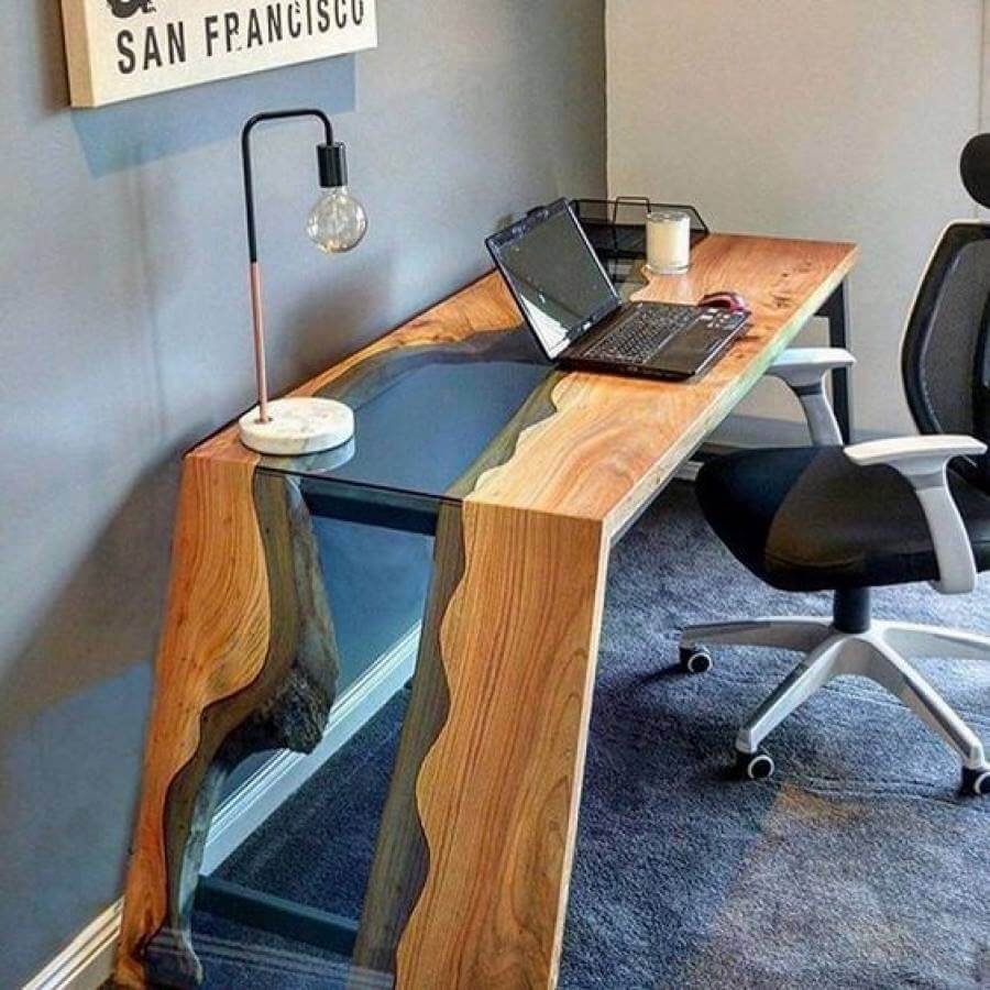 Необычный письменный стол