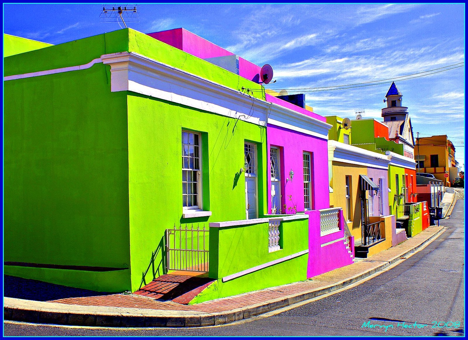 Colorful houses. Бо-КААП Кейптаун. Квартал бо-КААП, Южная Африка. Яркие фасады домов. Цвета фасадов домов.
