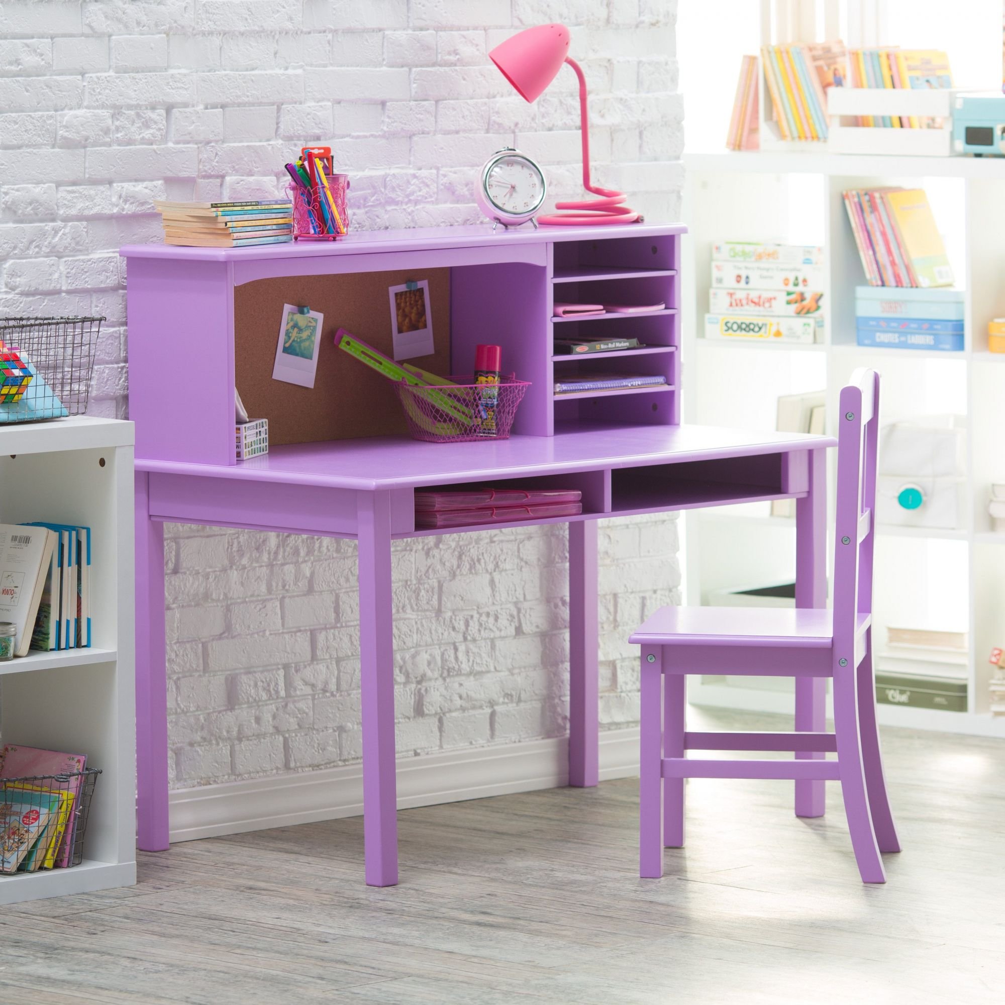 Письменный стол для ребенка