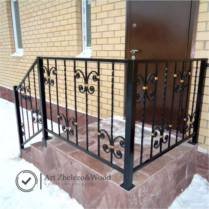 Перила для крыльца из металла