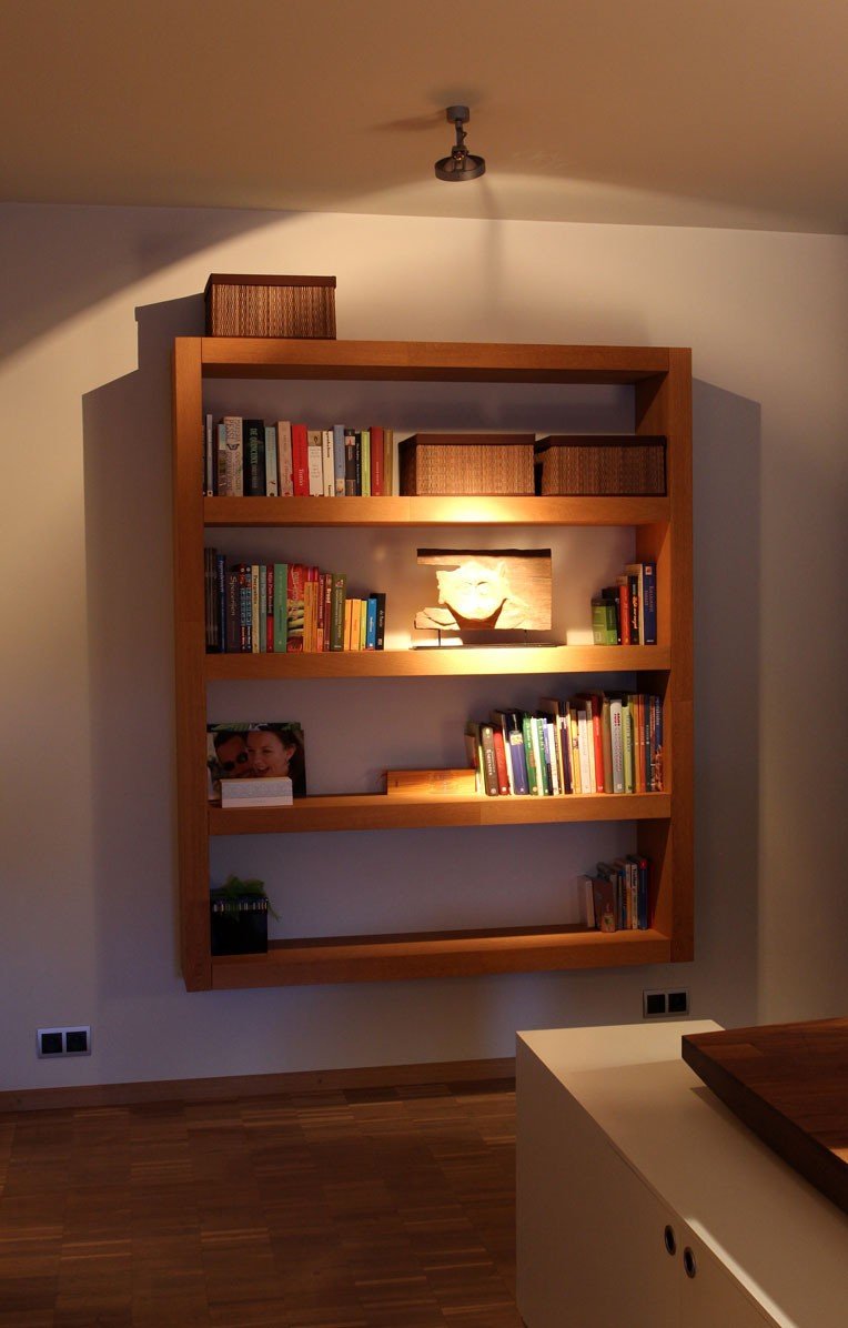 Книжные полки