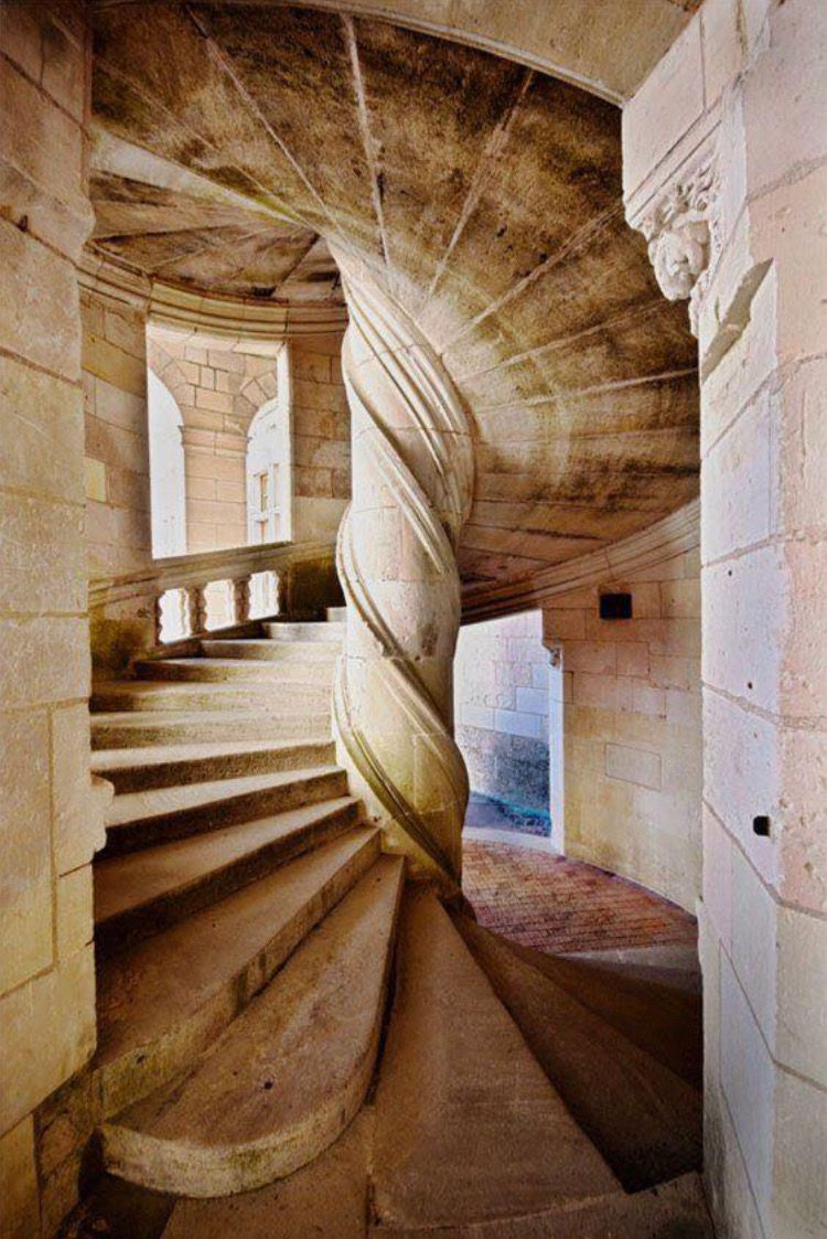 Замок Шамбор лестница Леонардо