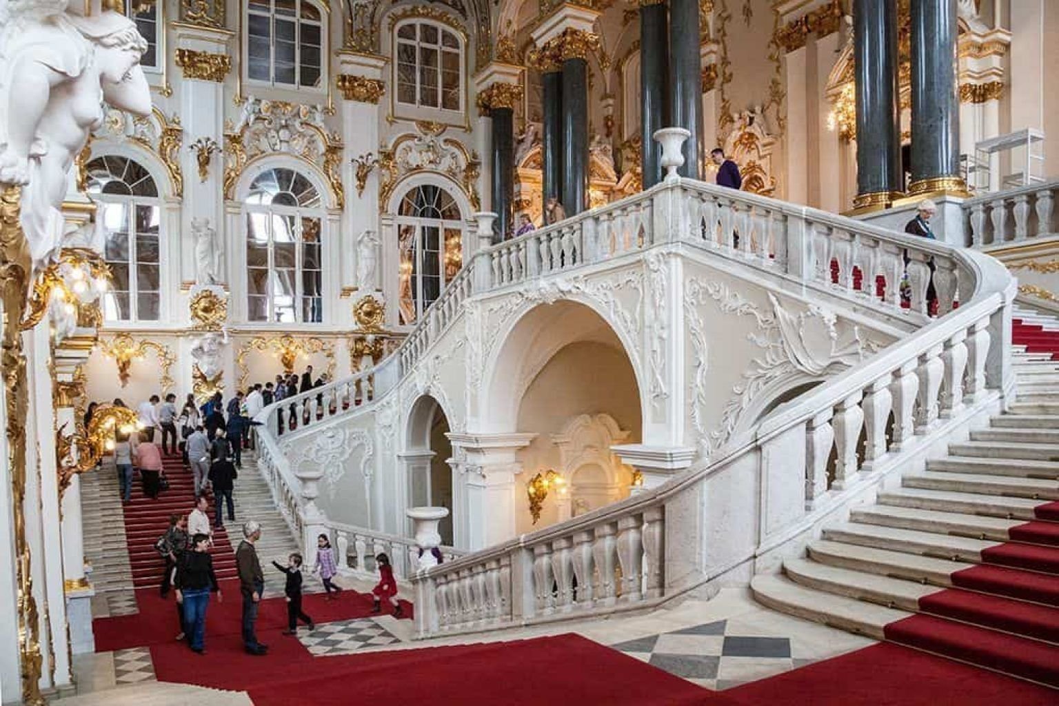 лестница в зимнем дворце