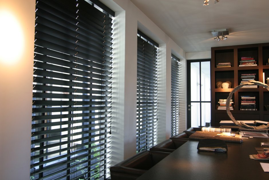 Москитные сетки плиссе Hunter Douglas
