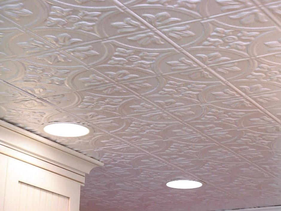 Потолок из пенополистироловых плит