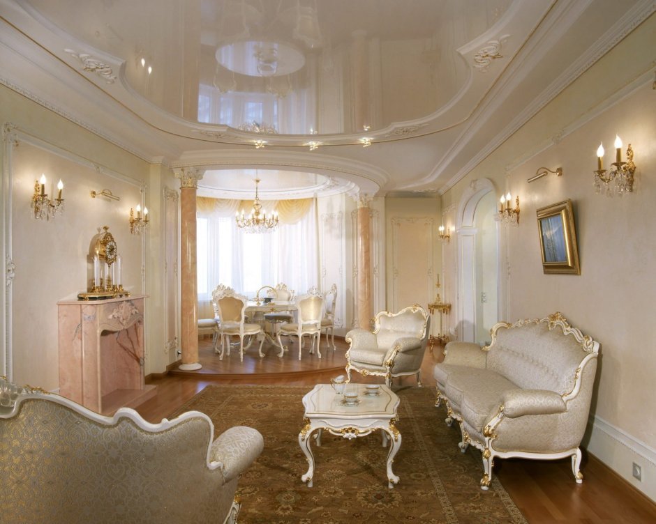 Роскошная гостиная в классическом стиле Ренессанс
