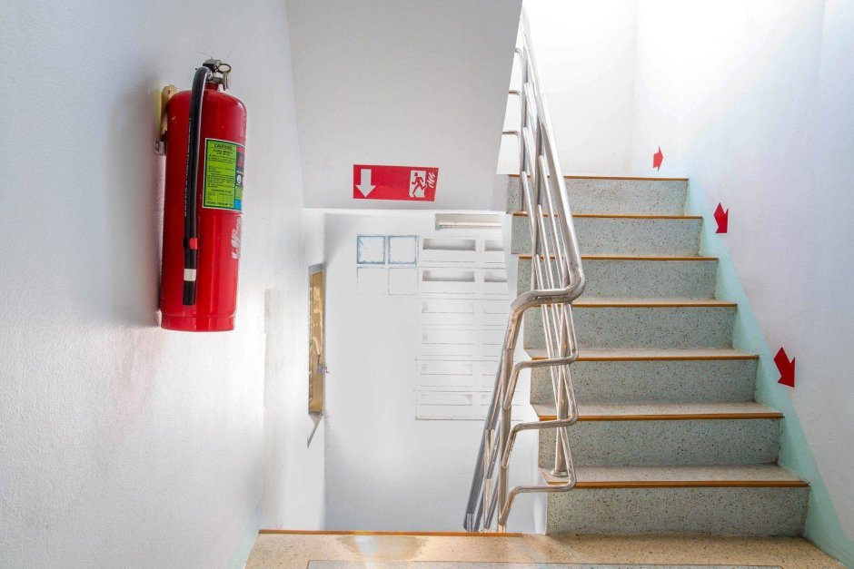 Маршевая пожарная лестница типа п2