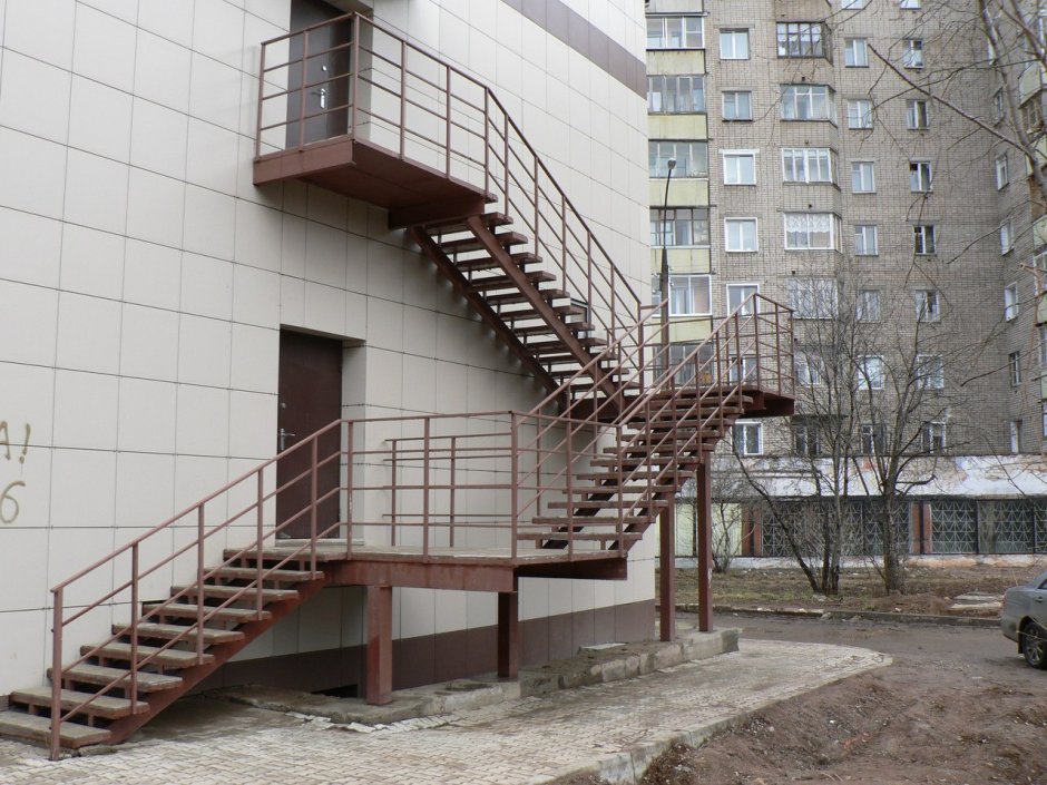 Эвакуационная лестница л-1 подземный этаж