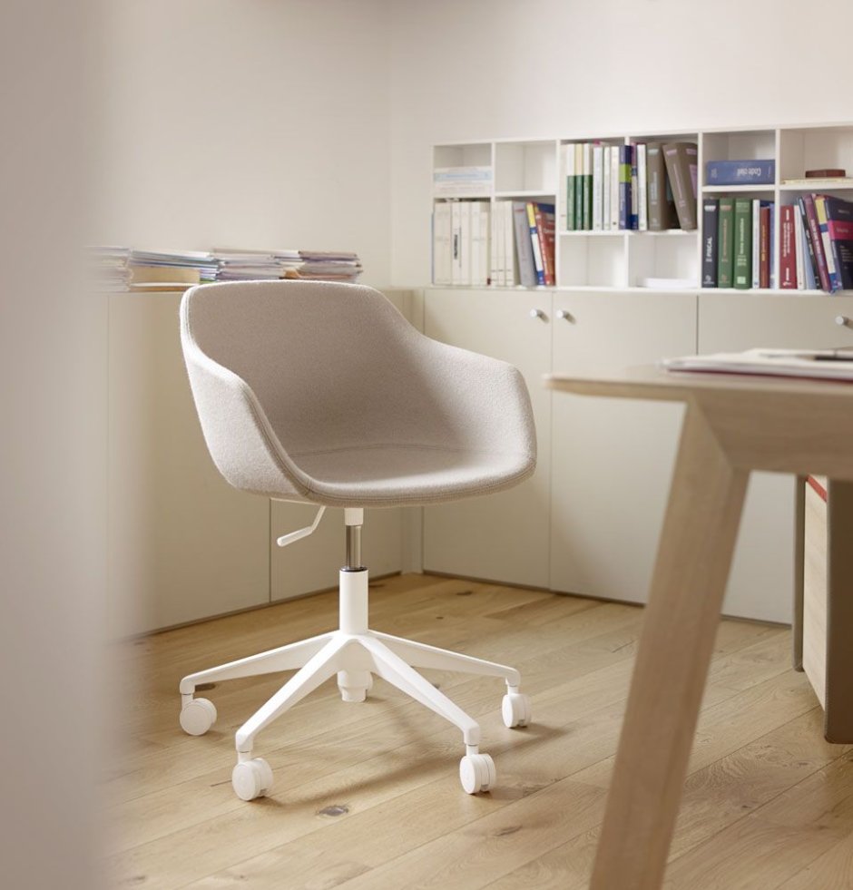Стильные стулья для письменного стола