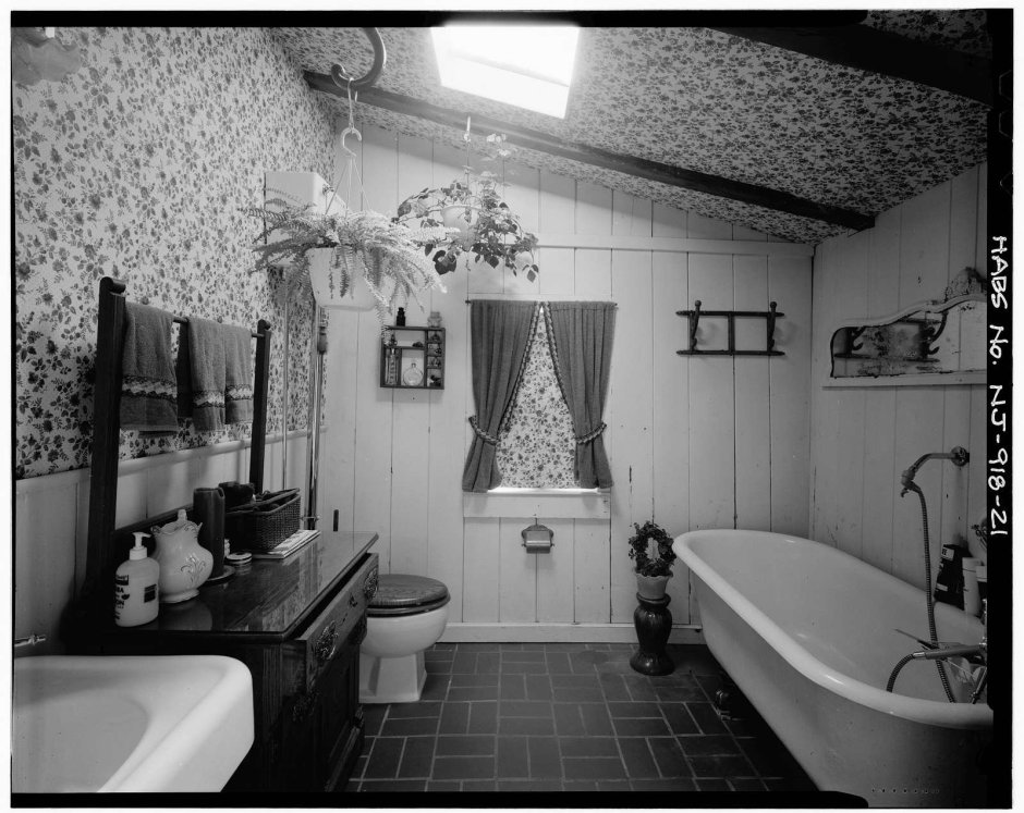 Дореволюционная ванная комната