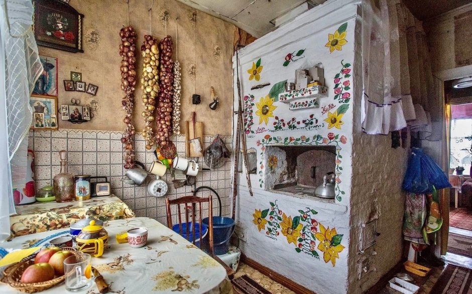 Кухня у бабушки в деревне