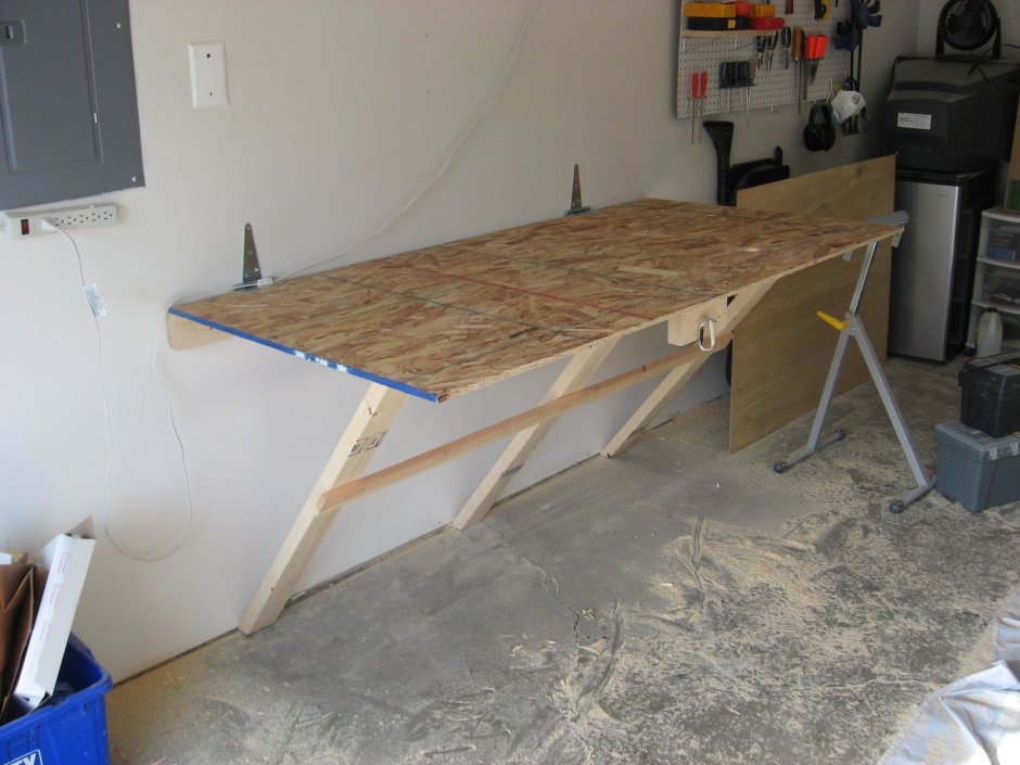 Железный стол для гаража: 50 фото