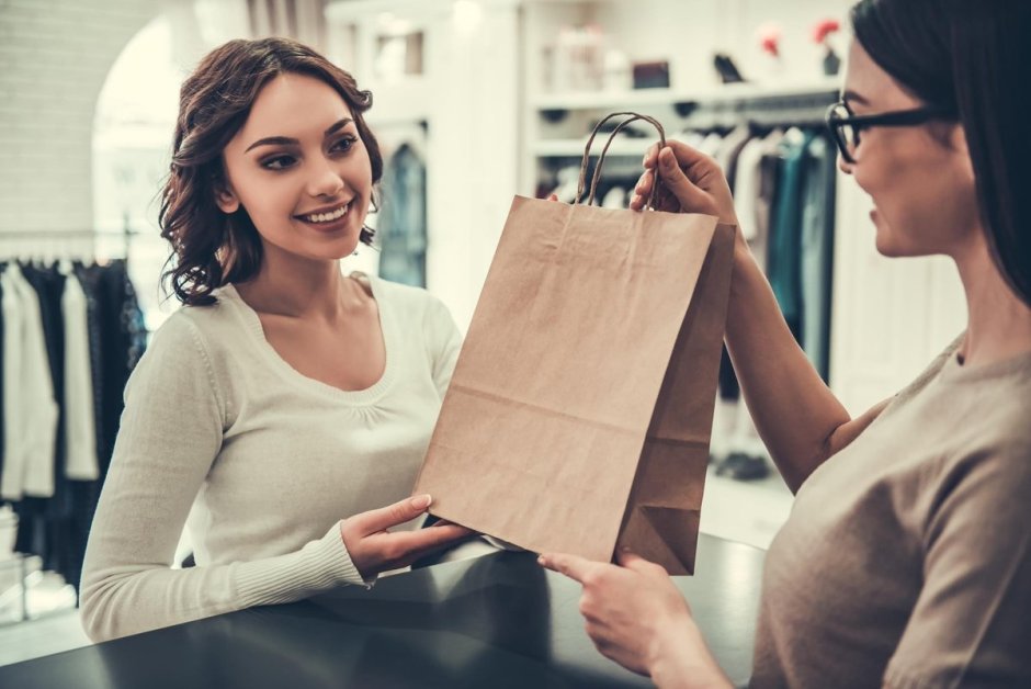 Летуаль продавец консультант