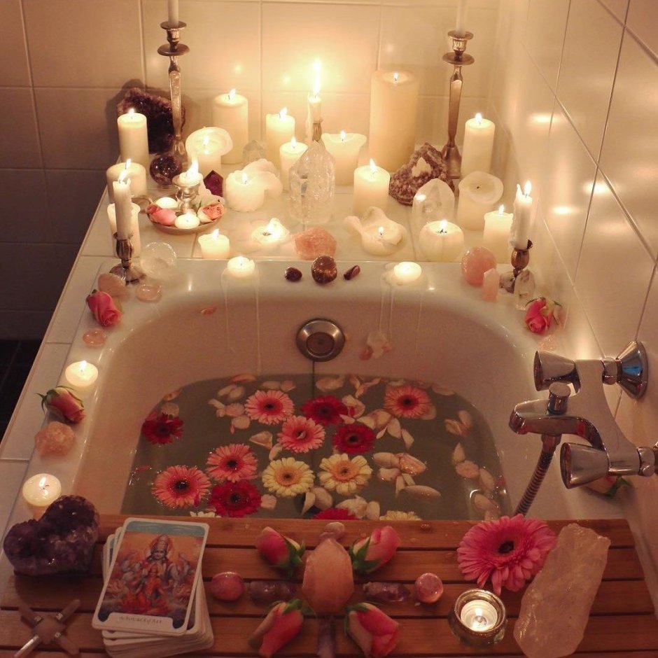Ванная со свечами
