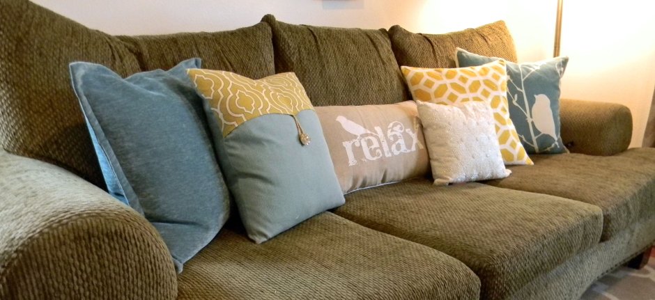 Декоративные подушки на Угловом диване