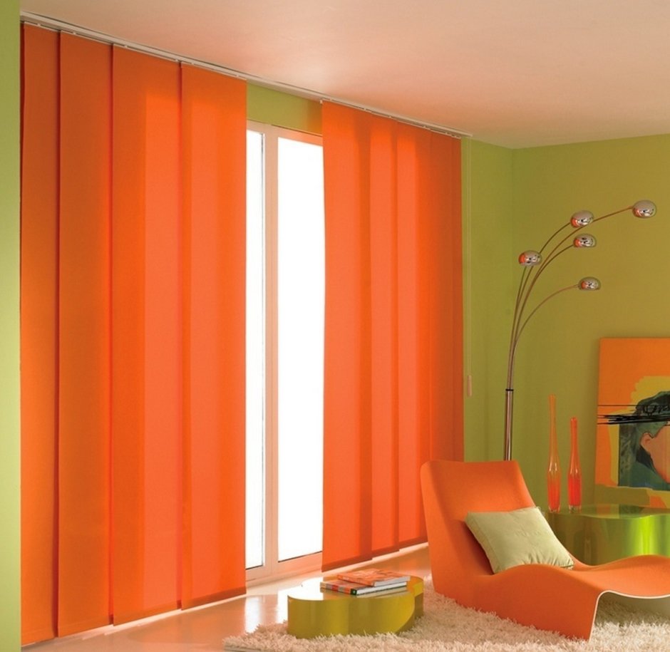 Оранжевые шторы в детскую