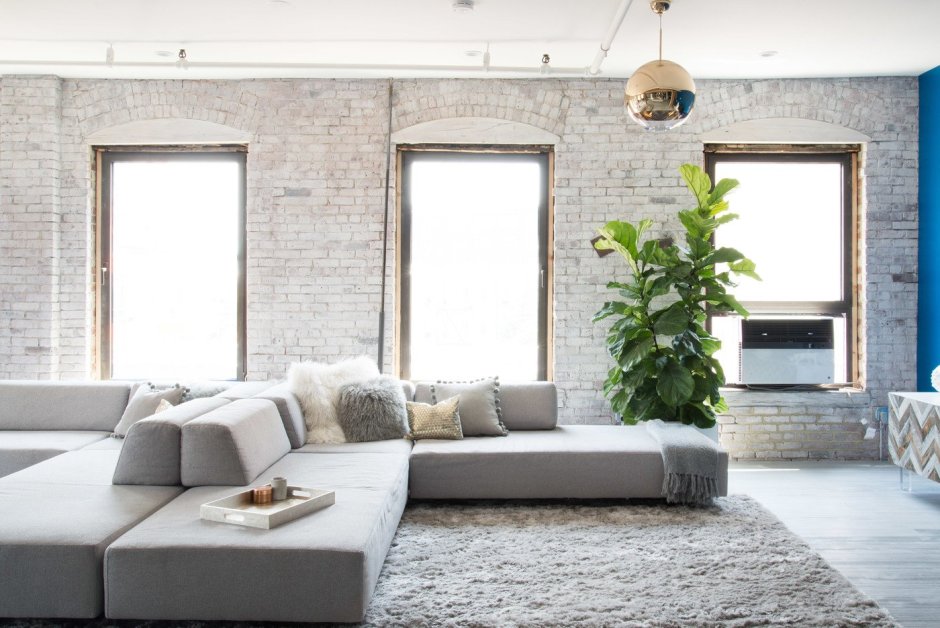 Светлый интерьер в стиле лофт