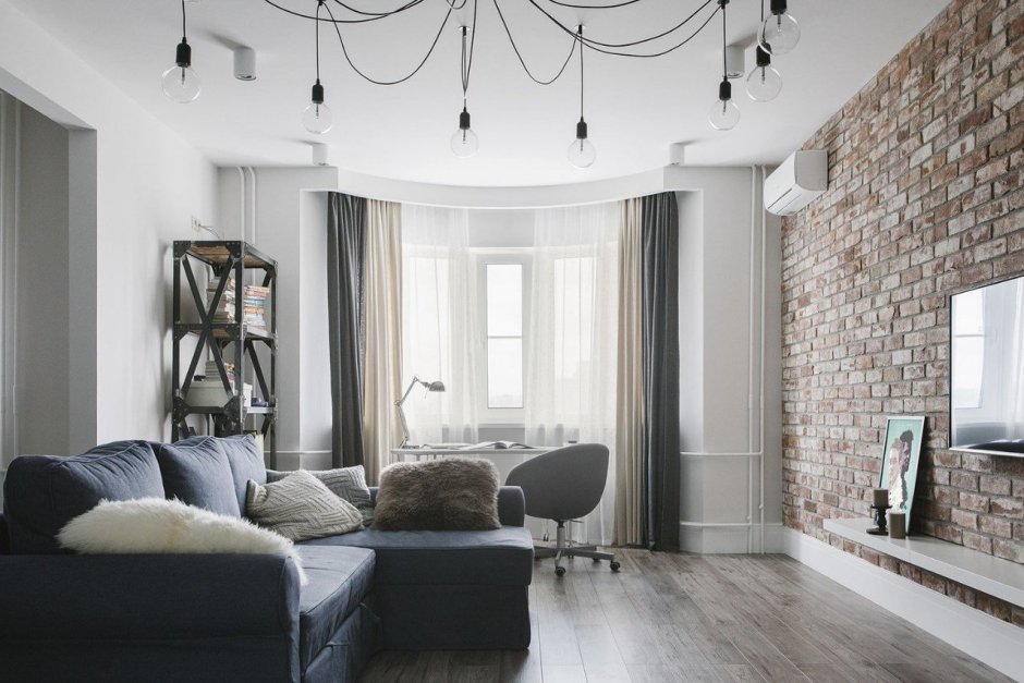 Гостиная в стиле лофт в светлых тонах