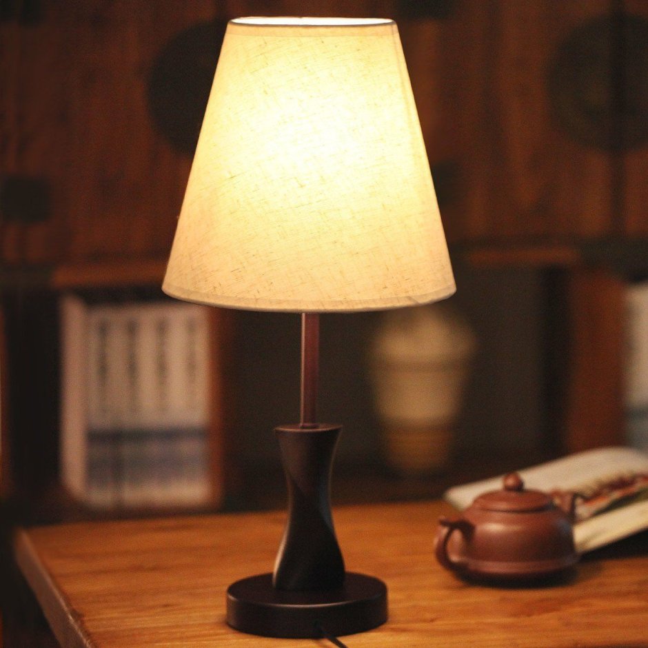Лампа на столе