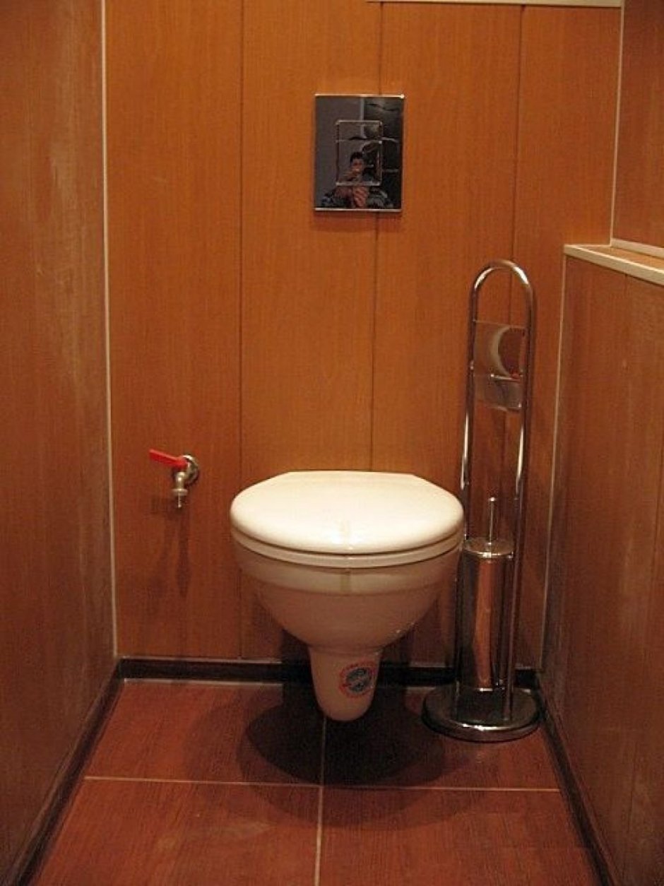 Отделка туалета панелями МДФ