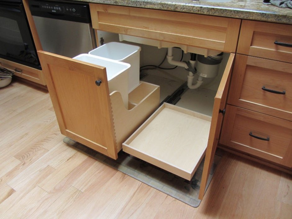 Выдвижной ящик под кухонной мойкой