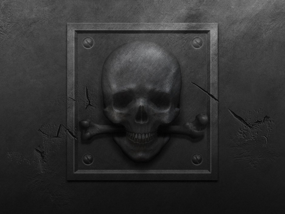 Страшное лицо на черном фоне с улыбкой