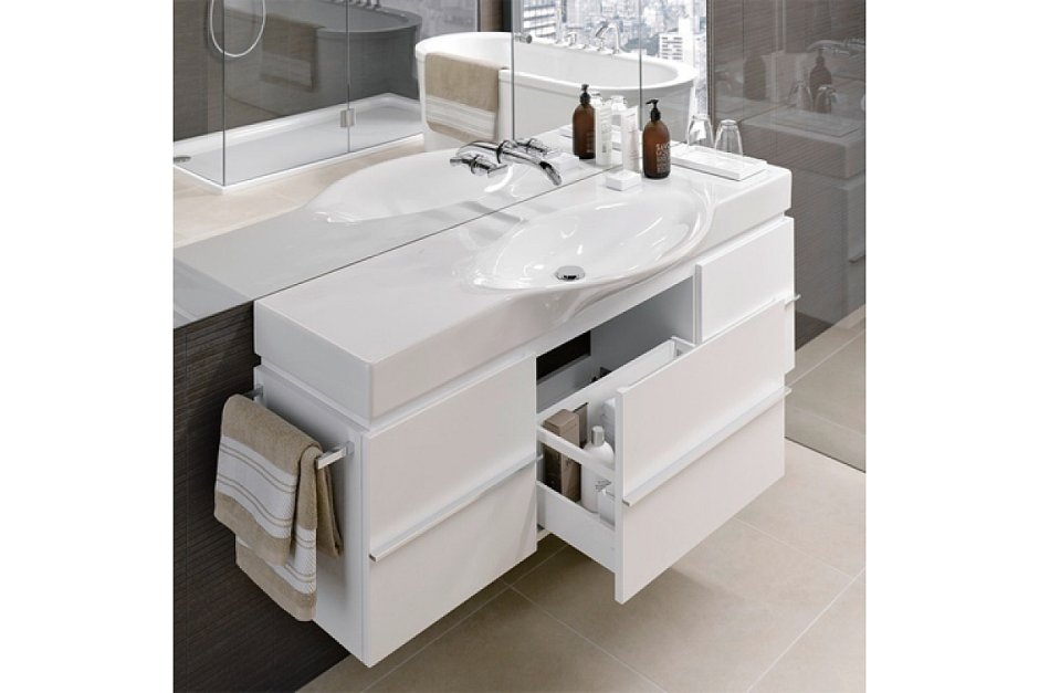 Раковина Laufen Palace 8.1270.4.000.104.1 с полотенцедержателем