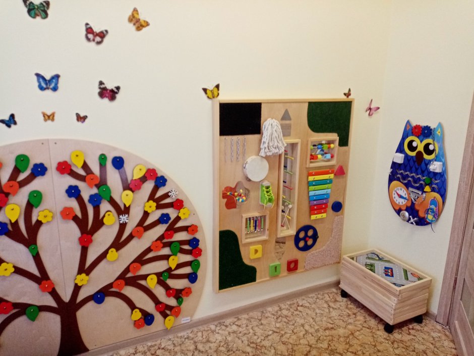 Сенсорная стены для детей в детском саду