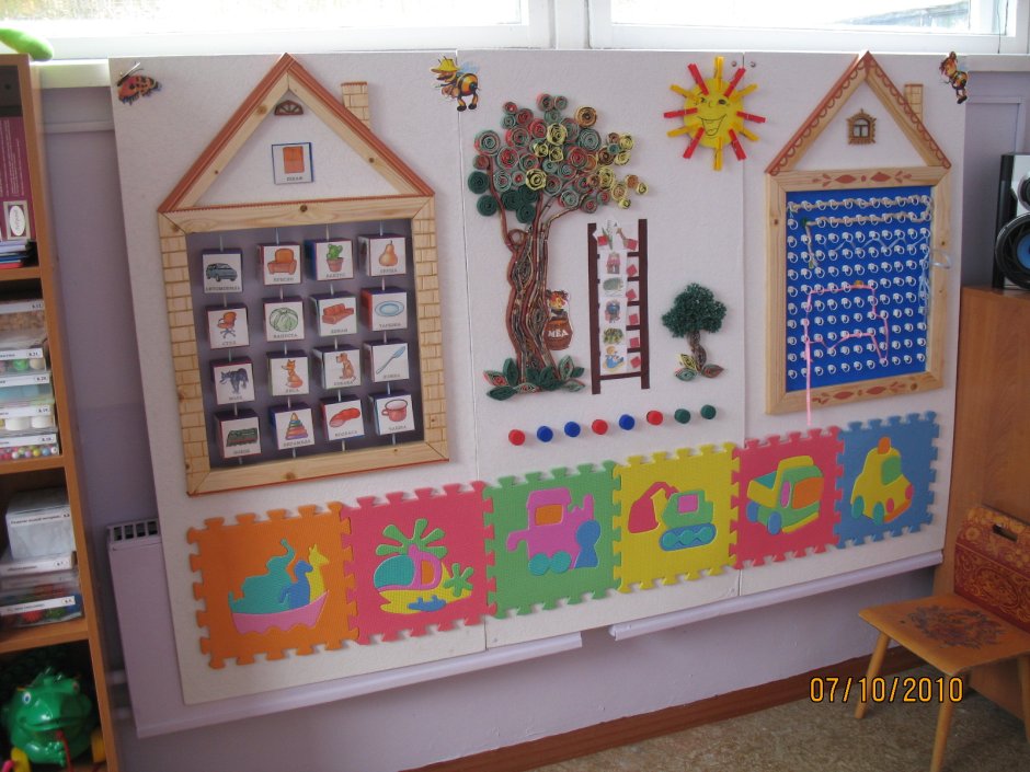 Сенсорная стена в детском саду