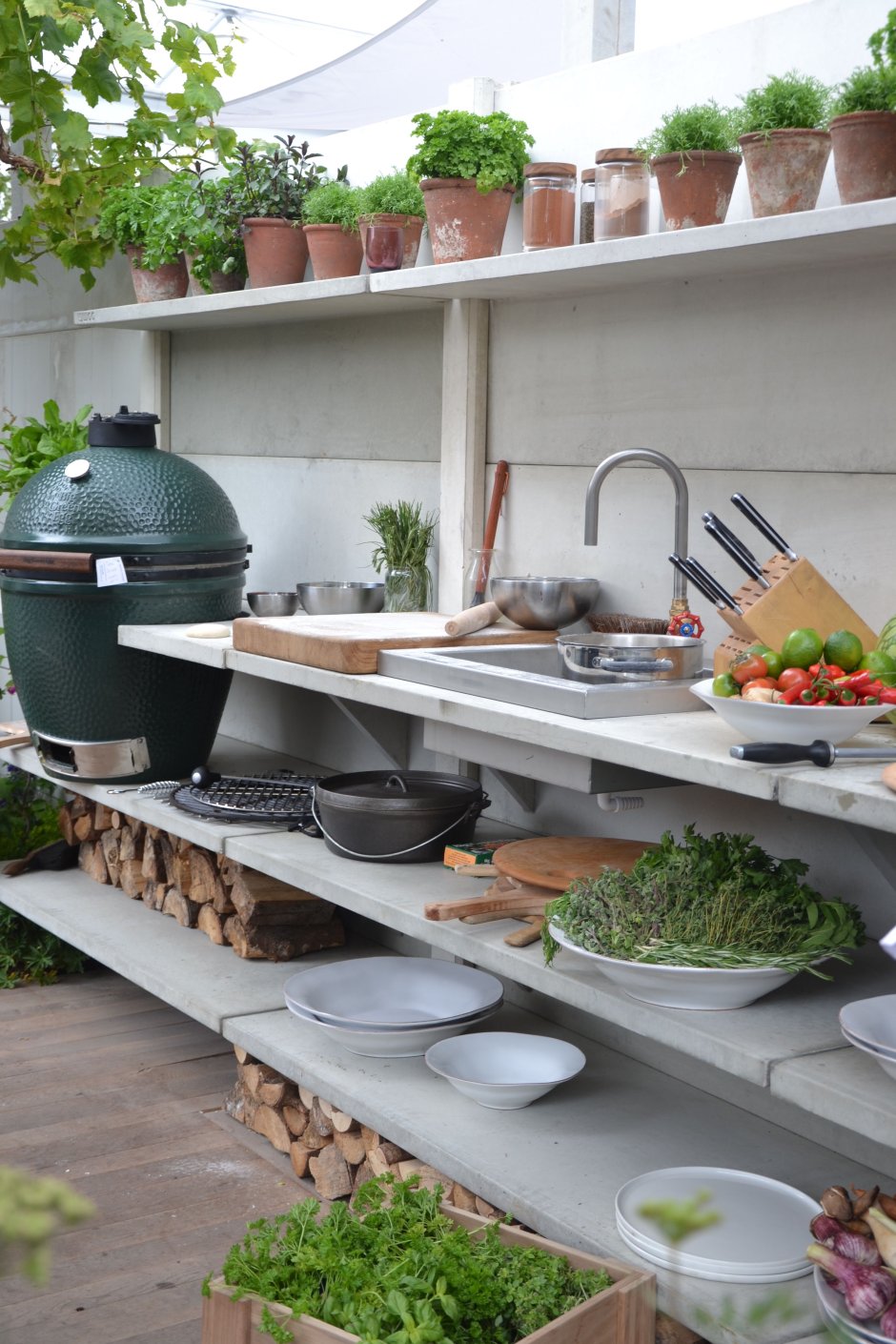 Уличная кухонная мебель