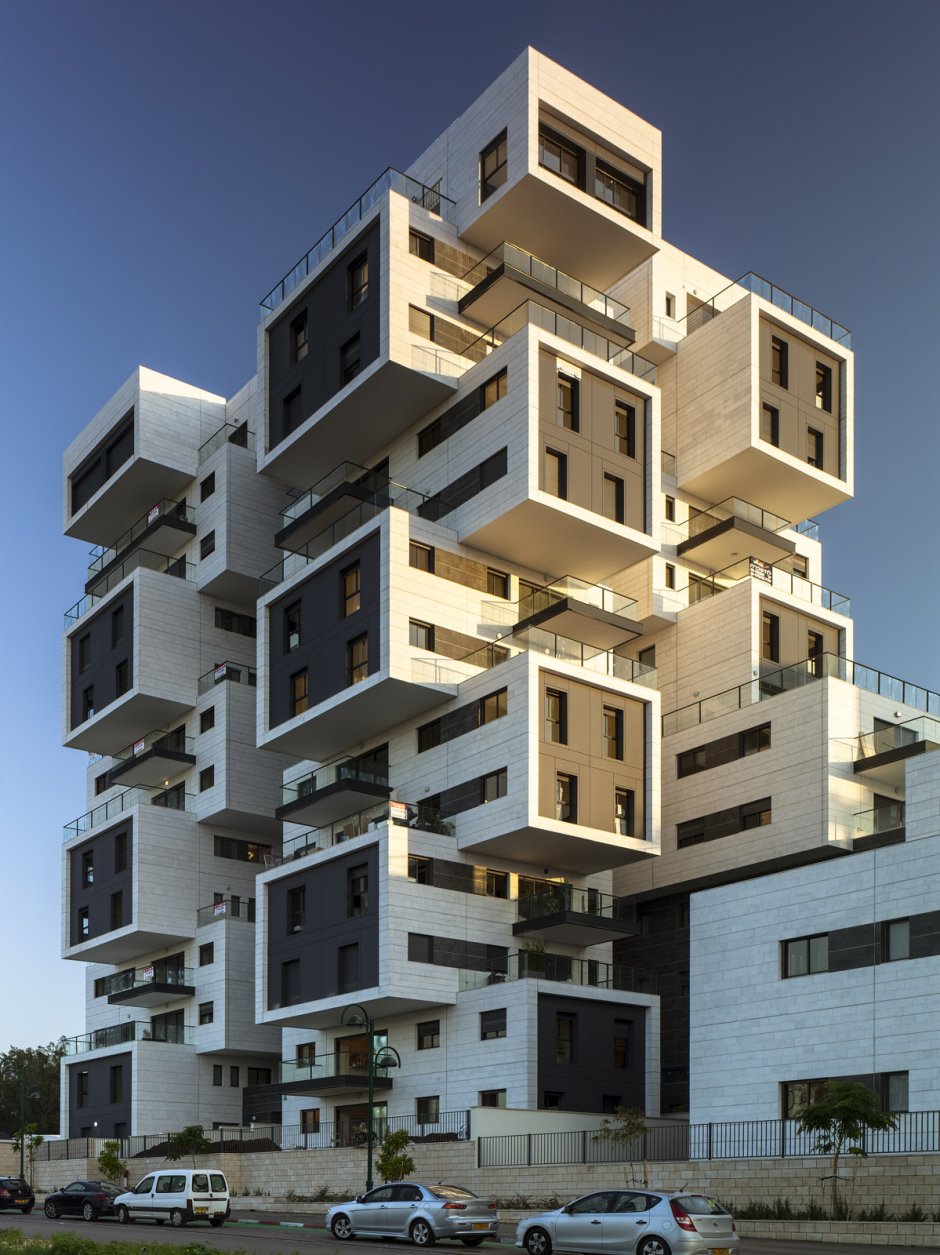 22 Haganim St. Ramat ha’Sharon / Bar Orian Architects