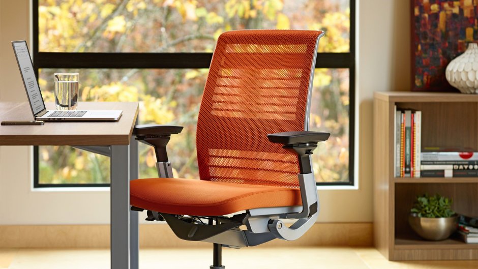Эргономичное рабочее кресло Steelcase