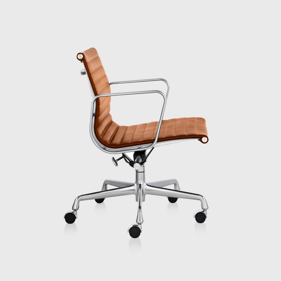 Amoij Manager Chair Brown