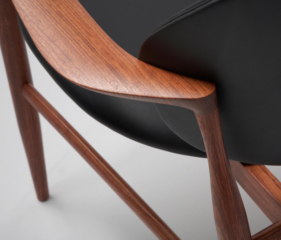 Easy Chair sutureстул