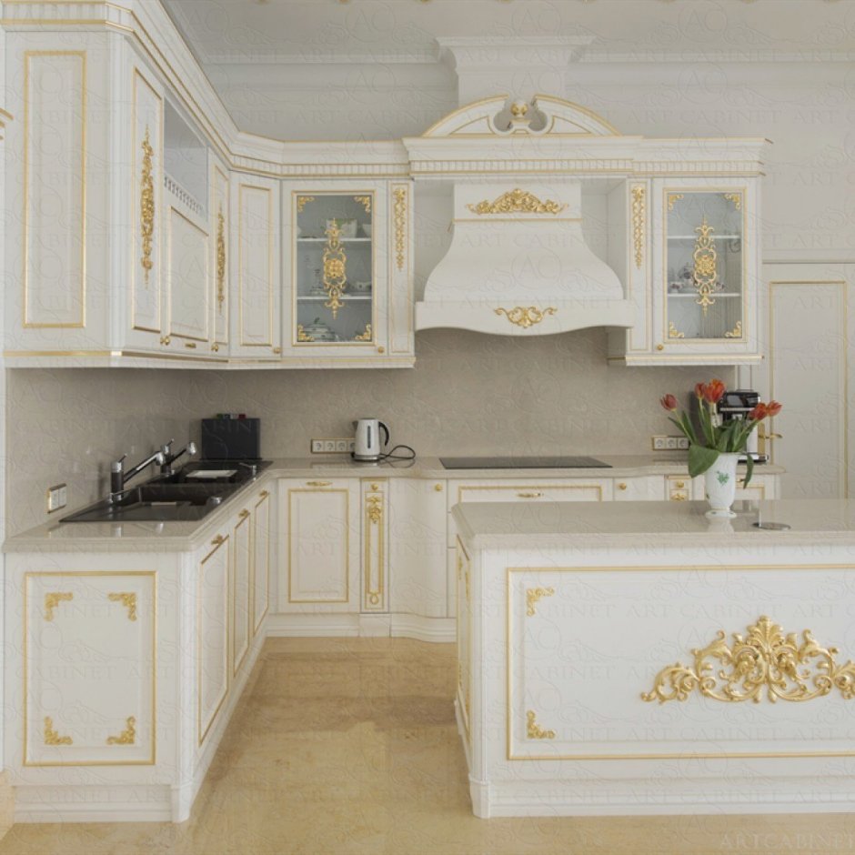 Кухня классика белая с золотой патиной