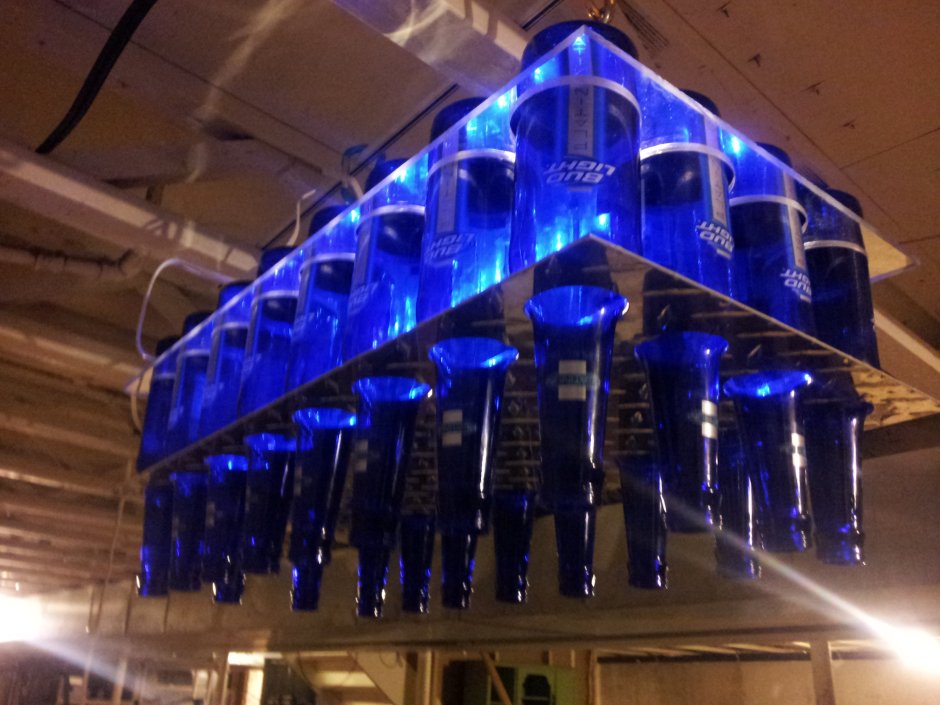 Светильники из синих бутылок