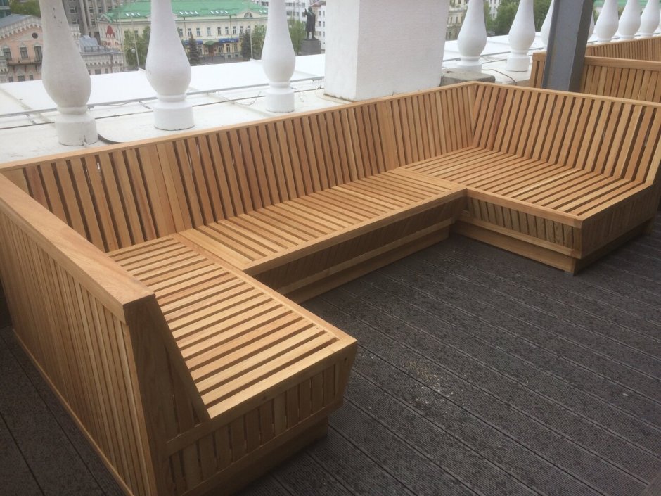 Уголок диван из дерева