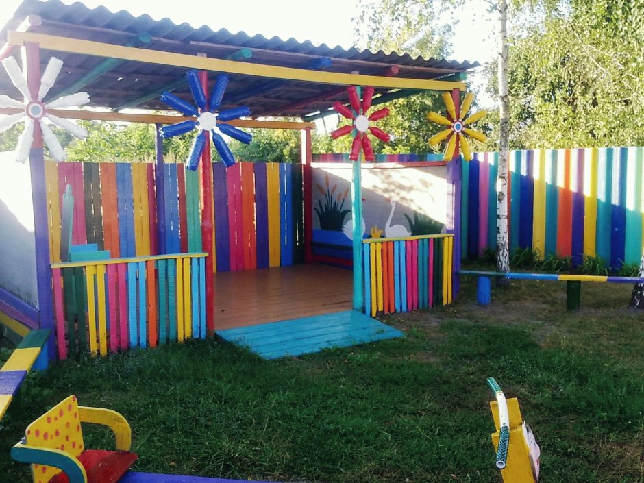 Летнее украшение веранды в детском саду