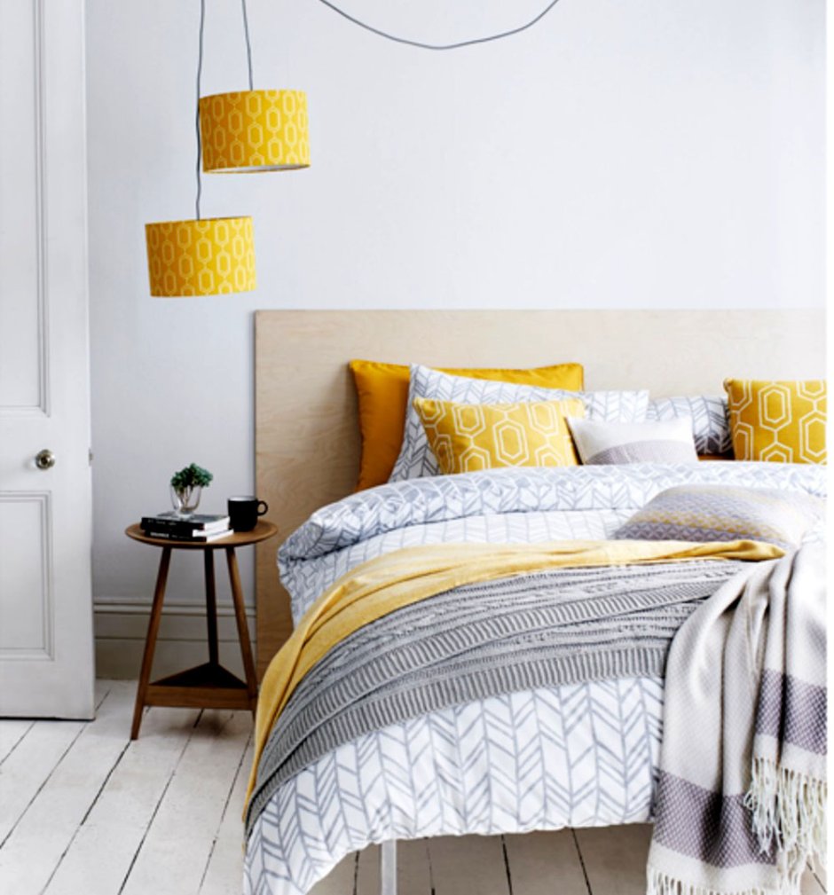 Желтая спальня в скандинавском стиле