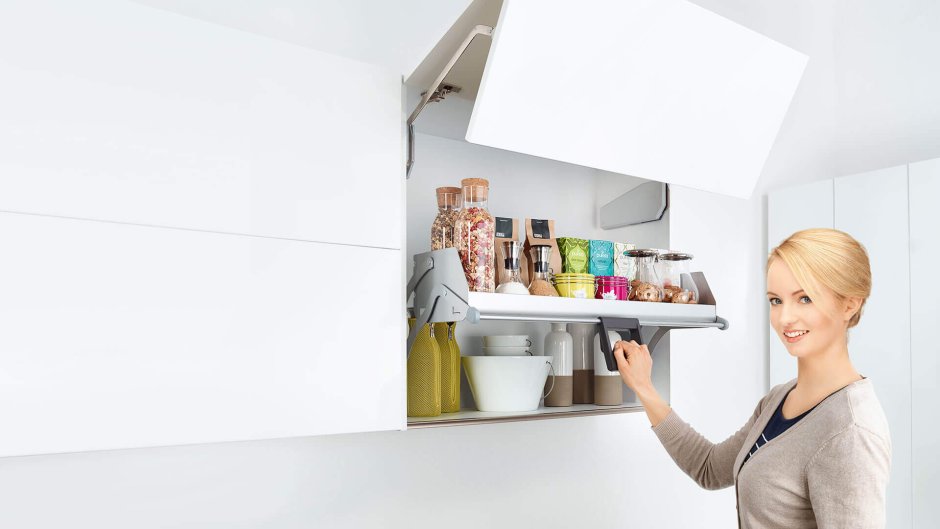 Наполнение верхних кухонных шкафов