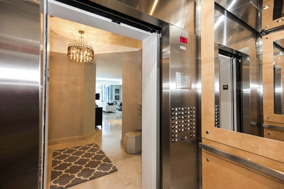 Пассажирский лифт в гостинице