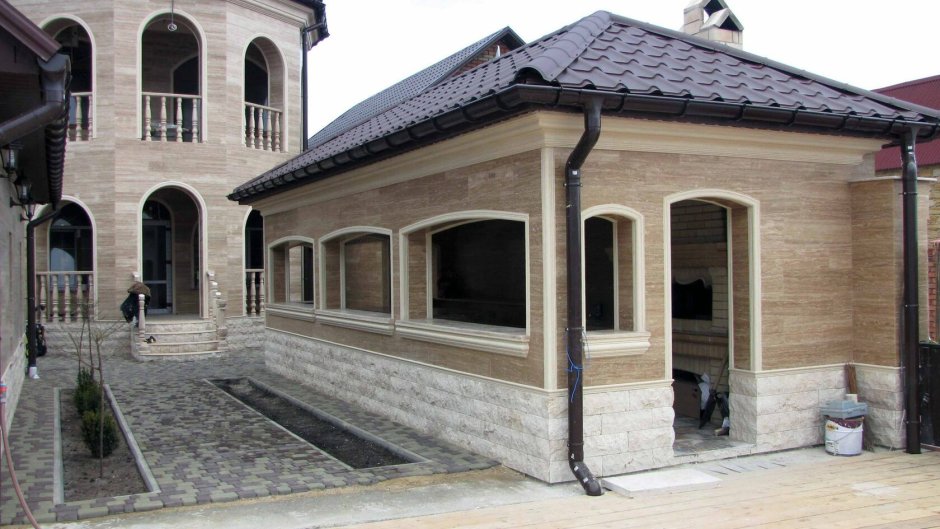 Фасад камнем армянский травертин
