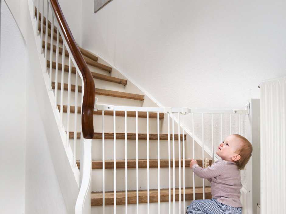 Защита для детей на лестницу