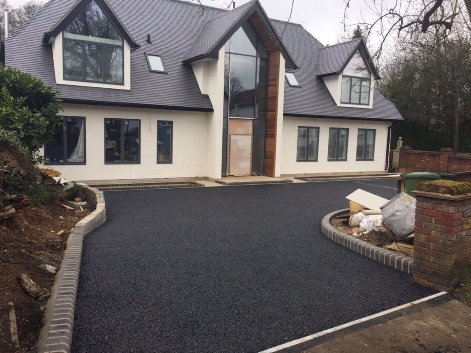 Tarmac driveway