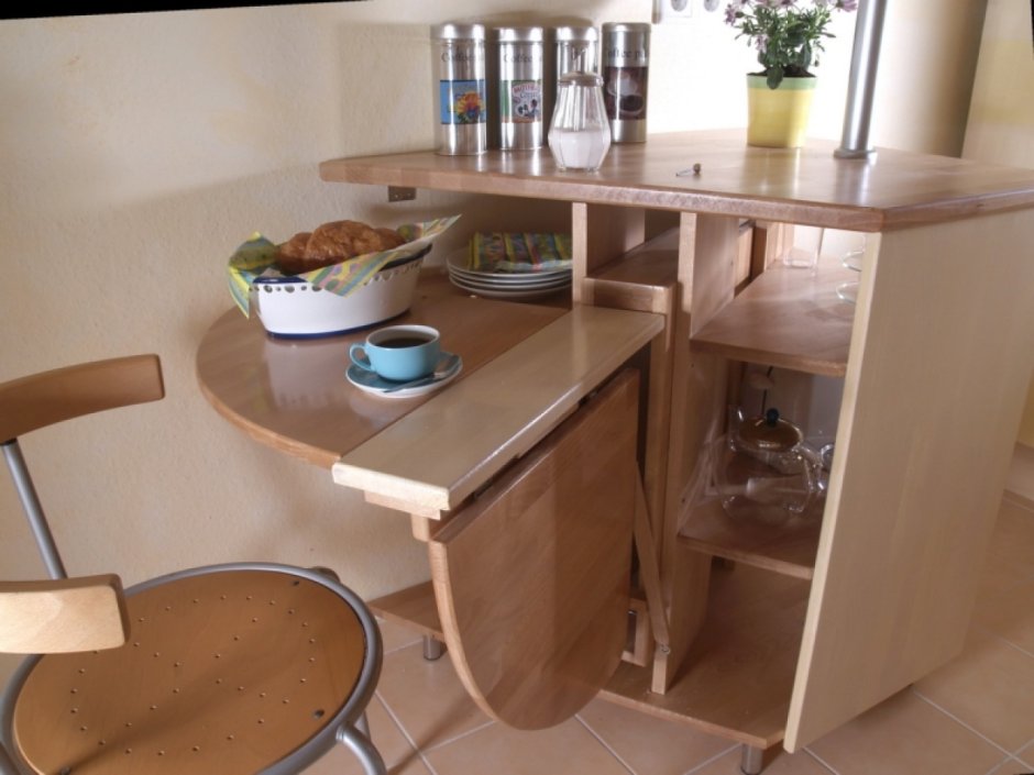 Кухонный остров с выдвижным столом